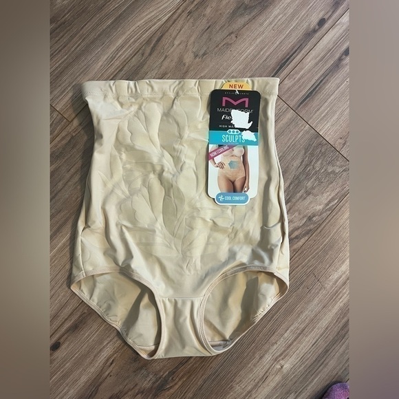 NWT - Maidenform Flexees Women's Shapewear Hi-Waist Brief Firm Control,, Sz M - Picture 6 of 9